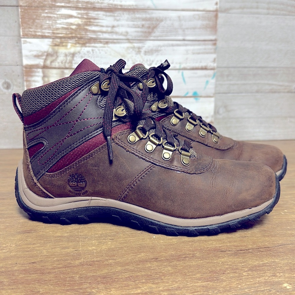 Timberland Women's Lace Up Boots - Brown and Dark Red